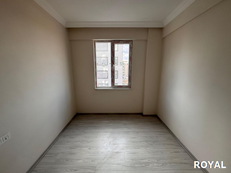 ROYAL'DEN ARAŞTIRMA HASTANESİNE KOMŞU SATILIK 2+1 DAİRE 2.KAT KUZEY-BATI CEPHE !